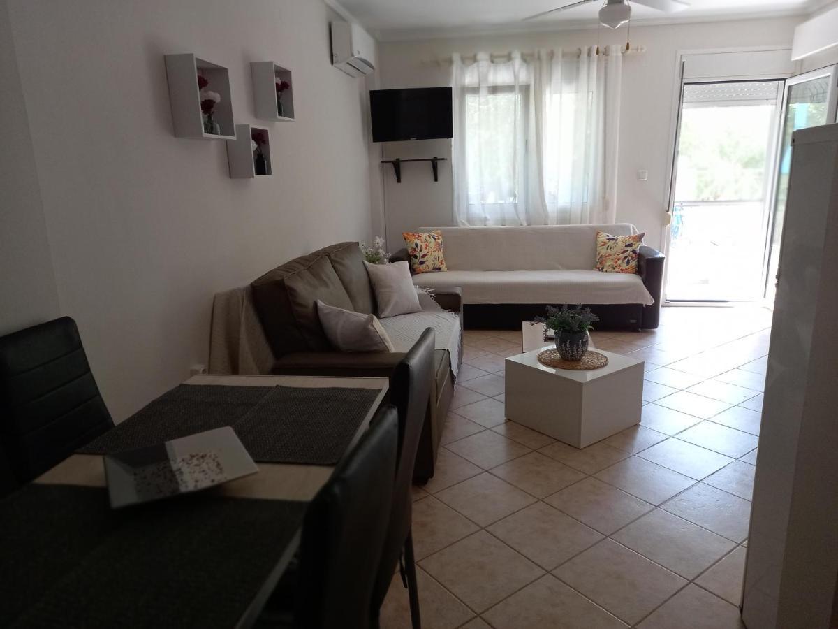 Peramos Apartments Néa Péramos Exterior foto